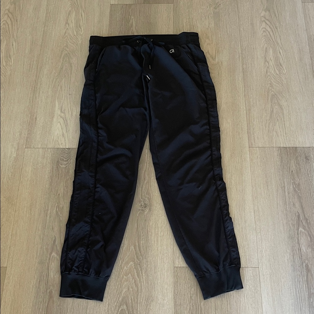 GAP women’s Black Athletic Jogger Pants elastic waist drawstring pockets small